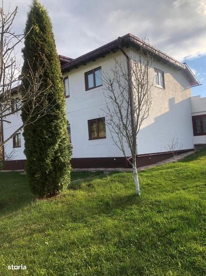 Casă cu 4 camere în Panaci