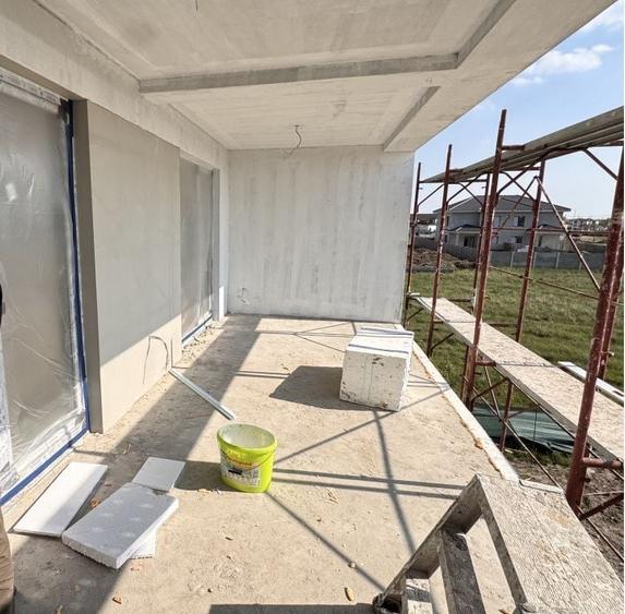 Apartament cu 3 camere decomandat în Moșnița Nouă