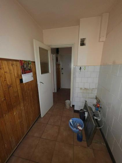 Vand apartament 2 camere in Manastur str. Mehedinti suprafata 35 mp - persoana fizica - 3