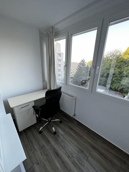 Apartament cu 4 camere decomandat în 7 Noiembrie