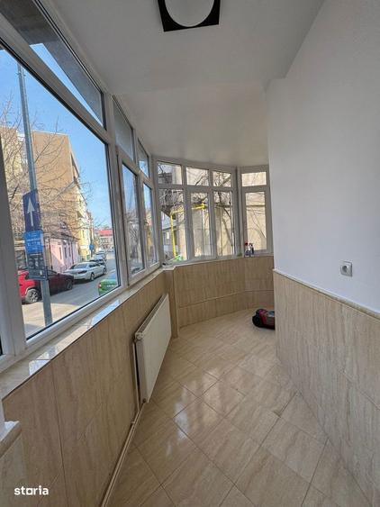 Apartament cu 4 camere, mobilat în Cișmigiu