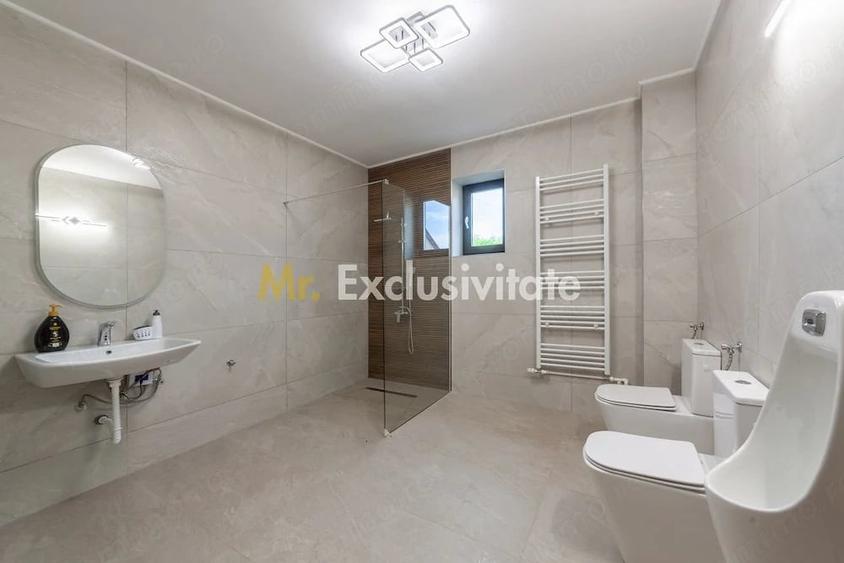 Casă cu 8 camere cu Teren 1000 Mp în Sud