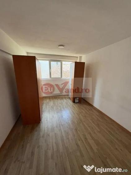 Garsonieră semidecomandată în Central