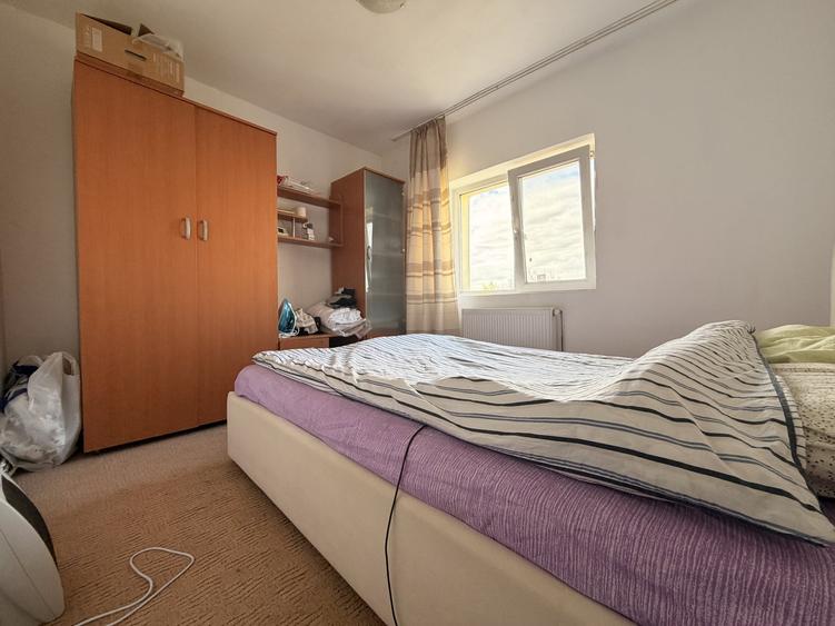 Apartament cu 2 camere semidecomandat, mobilat în Soarelui