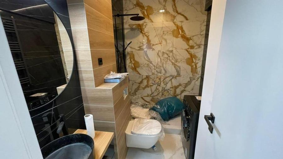 Apartament cu 4 camere decomandat în Sisești