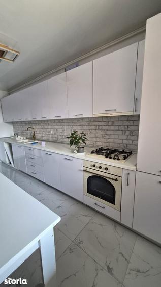Apartament cu 2 camere decomandat în Dobroești