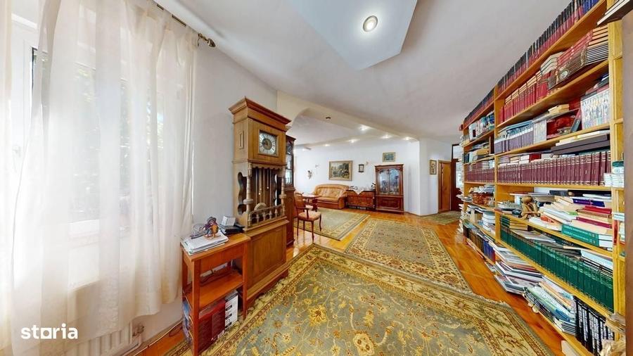 Casă cu 4 camere în Trei Stejari