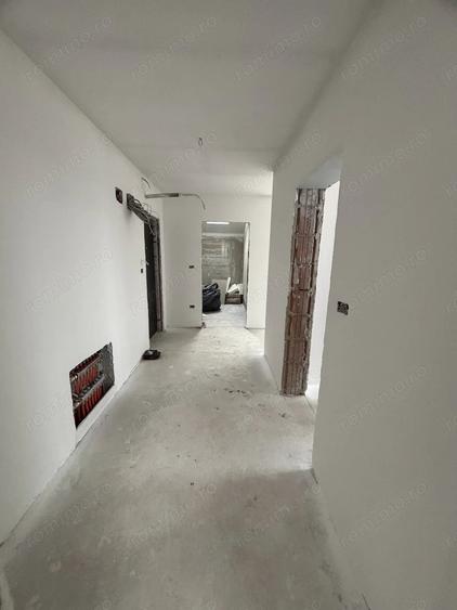 Apartament cu 2 camere decomandat în Buziașului