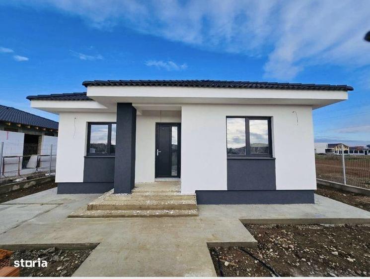 Casă cu 4 camere cu Teren 90 Mp în Central