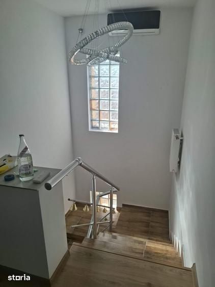 Casă cu 6 camere cu Teren 330 Mp în Moara Vlăsiei