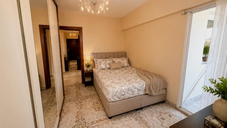 Apartament cu 4 camere decomandat în P-ța Muncii