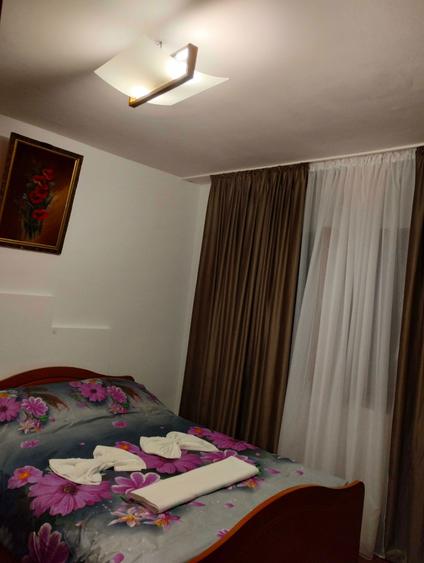 Apartament cu 4 camere decomandat în Valea Rosie