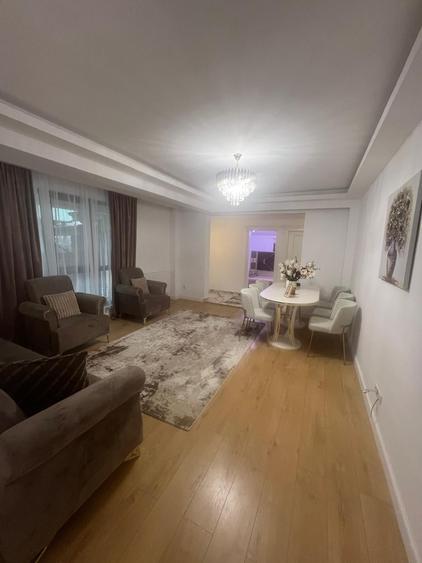 Apartament cu 3 camere semidecomandat în Chitila