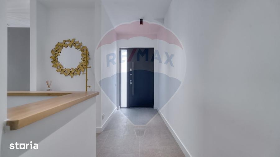 Apartament cu 3 camere în Schei