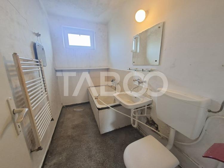 Apartament cu 2 camere semidecomandat, mobilat în Mihai Viteazul