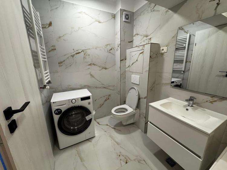 Apartament cu 2 camere decomandat, mobilat în Central