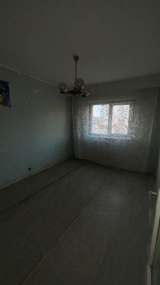 Apartament cu 3 camere decomandat în Ampoi 3