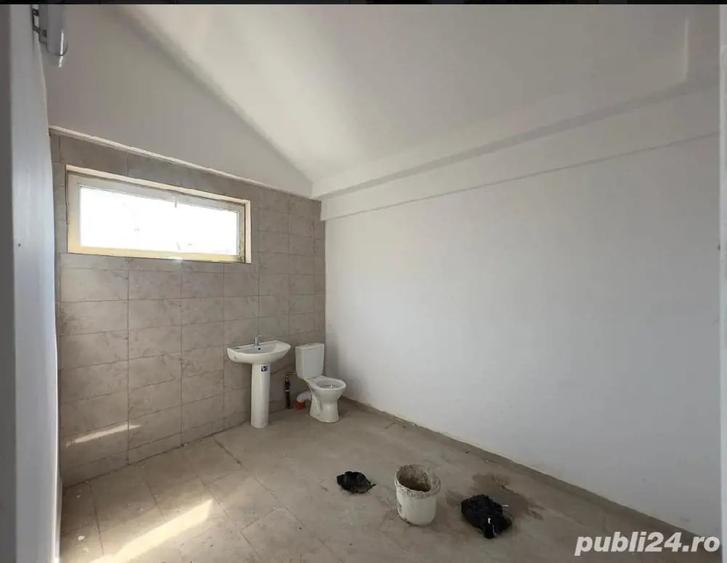 Spațiu comercial, de 350 mp, în Holboca