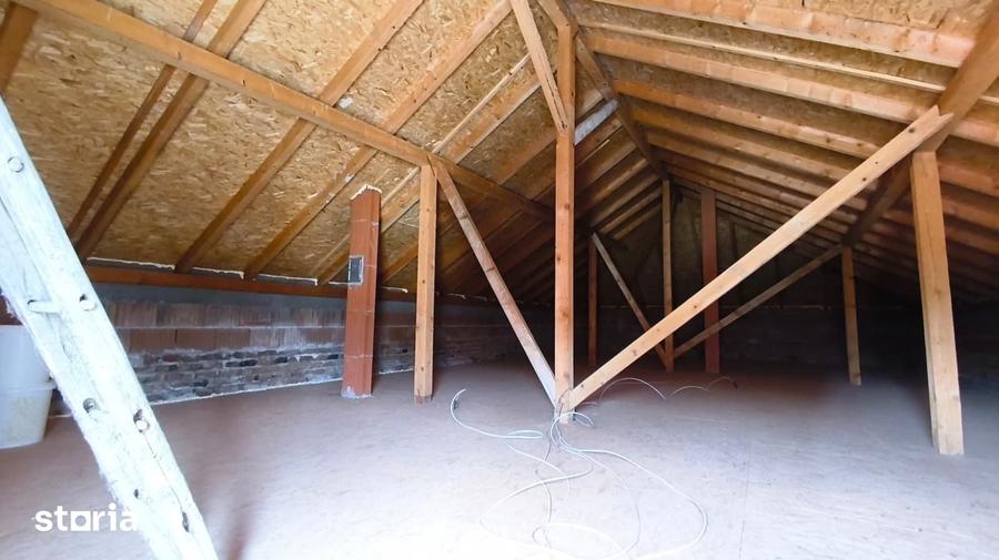 Casă cu 3 camere cu Teren 543 Mp în Ilia