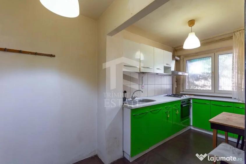 Apartament cu 3 camere semidecomandat în Mihai Bravu