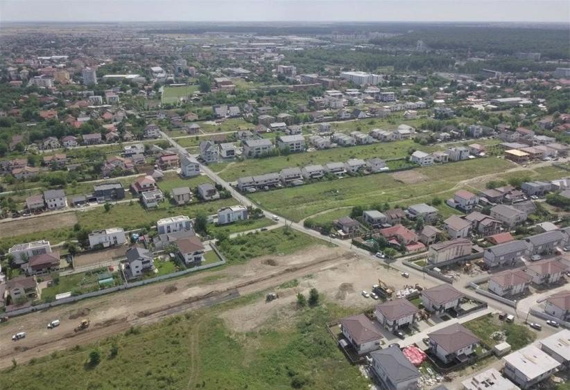 Teren Construcții intravilan de 584 mp, în Odăi