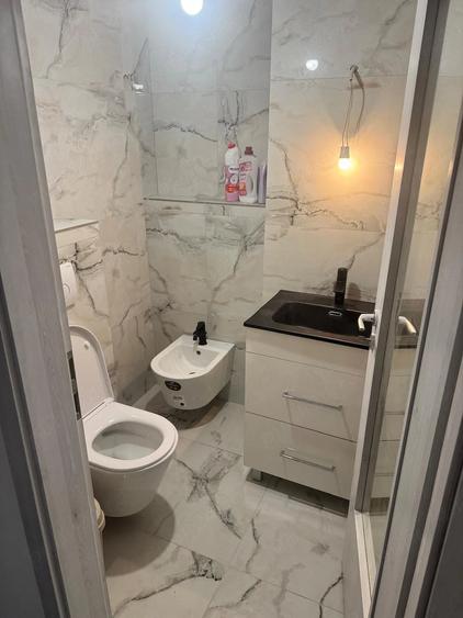 Apartament cu 3 camere decomandat în Aradului