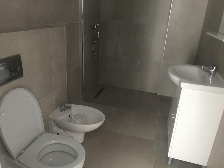 Apartament cu 2 camere decomandat în Ostroveni