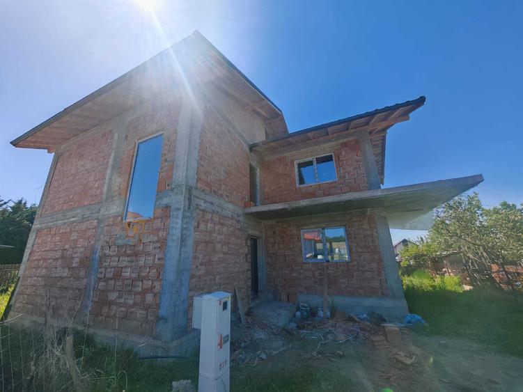 Ploiesti,Cocosesti,Casa la rosu, P+E, 190 mp, teren 500 mp,zona selecta. - 4