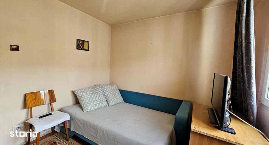 Apartament cu 2 camere, mobilat în Tei