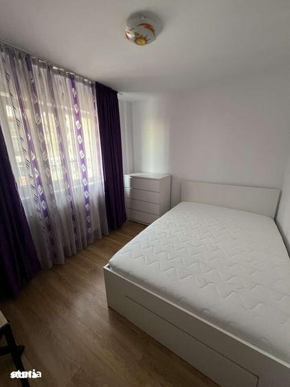 Apartament cu 2 camere decomandat în Tractorul