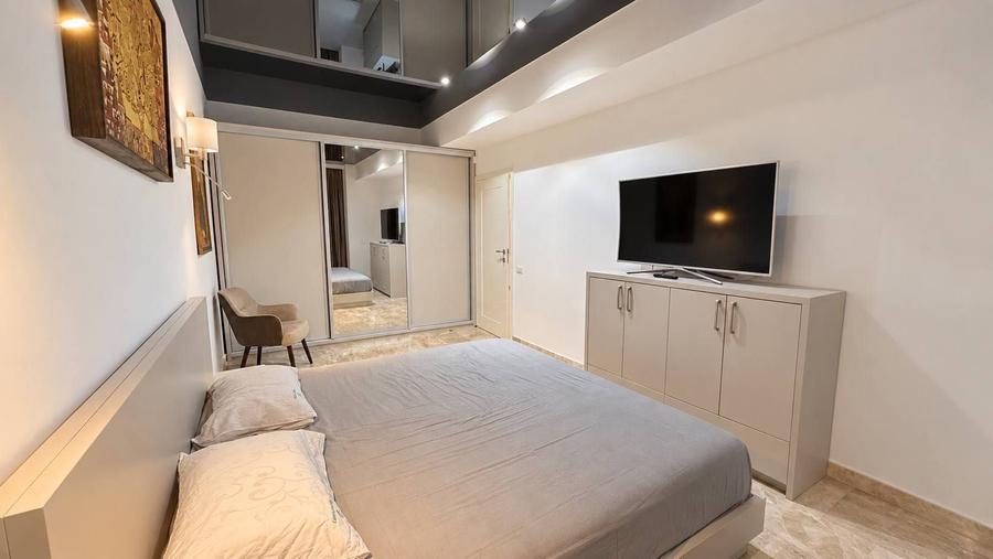 Apartament cu 2 camere semidecomandat în Central