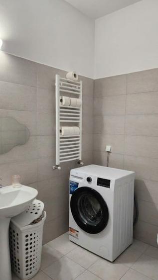 Casă cu 5 camere cu Canalizare în Băneasa