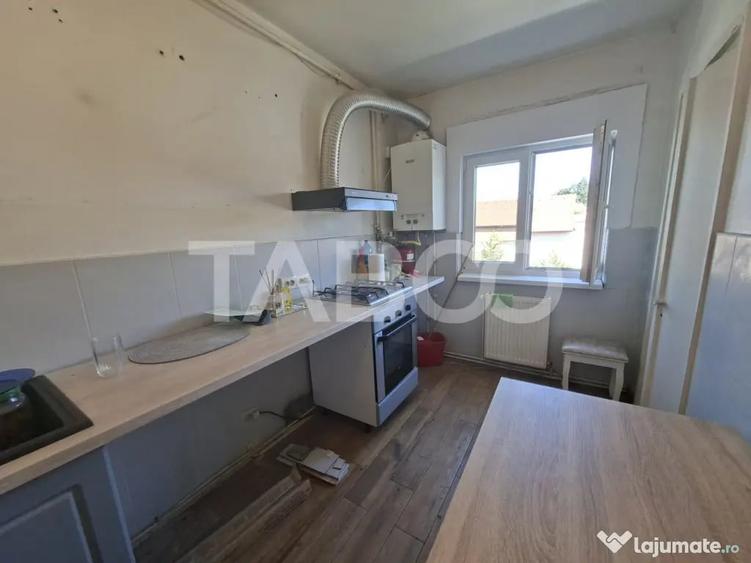 Apartament cu 2 camere decomandat în Ștrand