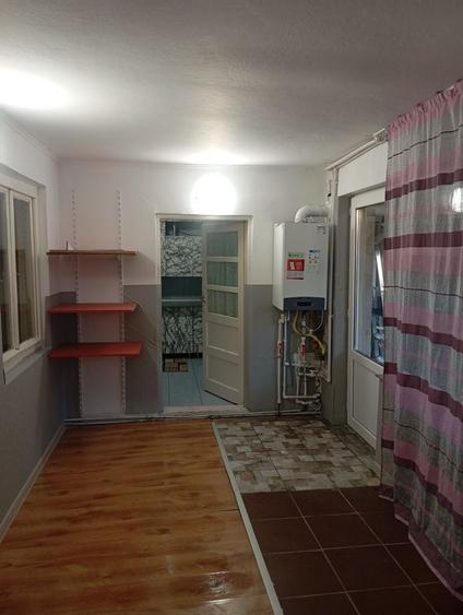 Casă cu 2 camere în Central