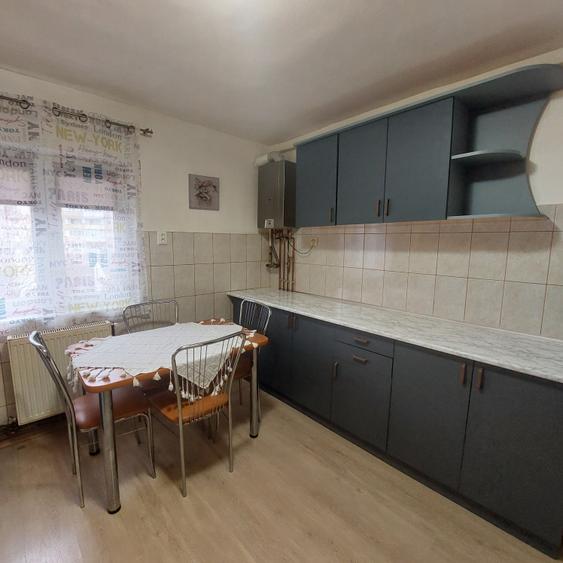Apartament cu 2 camere decomandat în 22 Decembrie