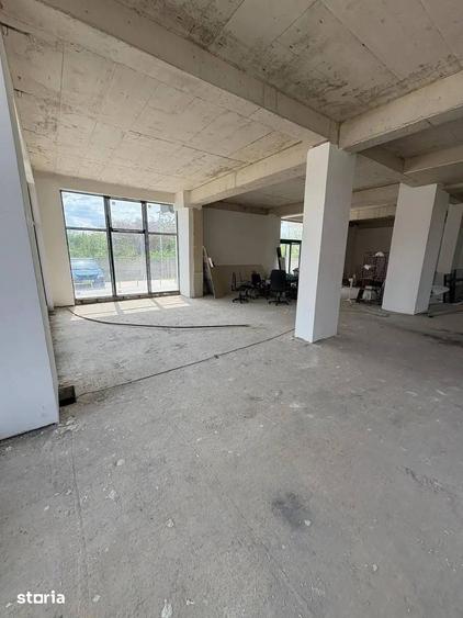 Spațiu comercial, de 372 mp, în Central