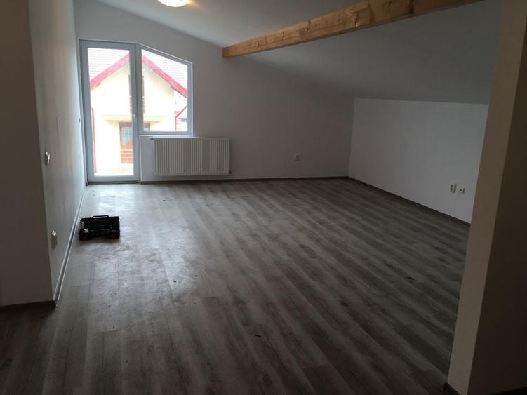 Apartament cu 2 camere decomandat în Dobroești