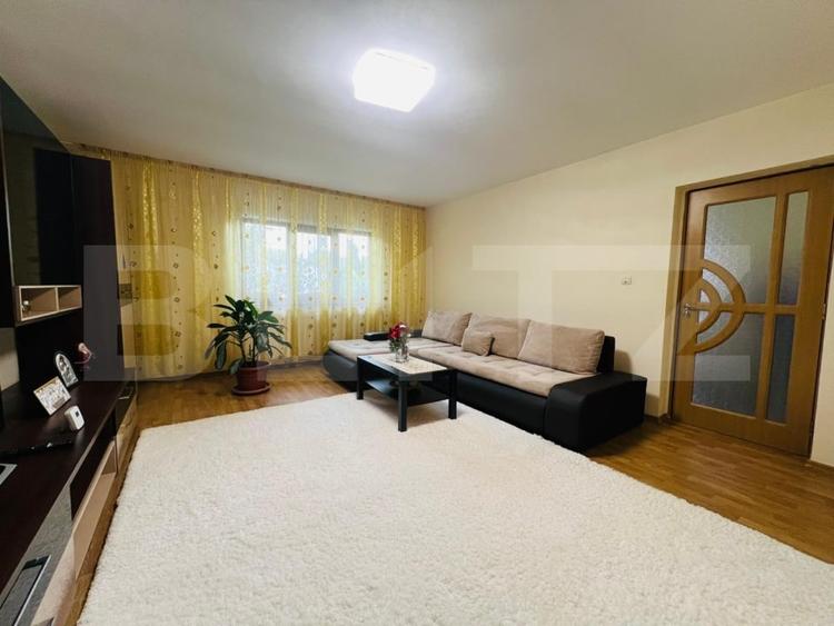 Casă individuală cu 4 camere cu Canalizare în Malu Mare