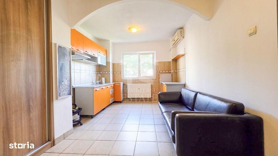 Apartament cu 2 camere în Uverturii