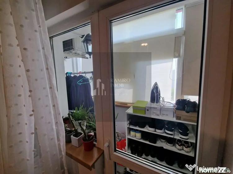 Apartament cu 4 camere semidecomandat în Central
