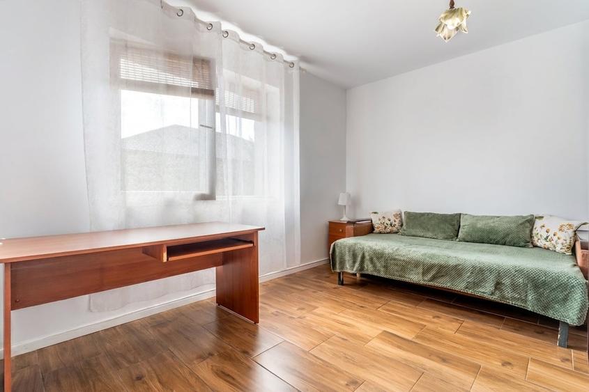 Duplex cu 5 camere cu Canalizare în Florești