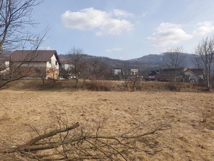 Teren de 2150 mp, în Central