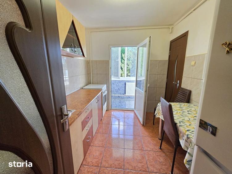 Chirie Apartament 2 Camere decomandat intrare Racadau Str. Carpatilor - 13