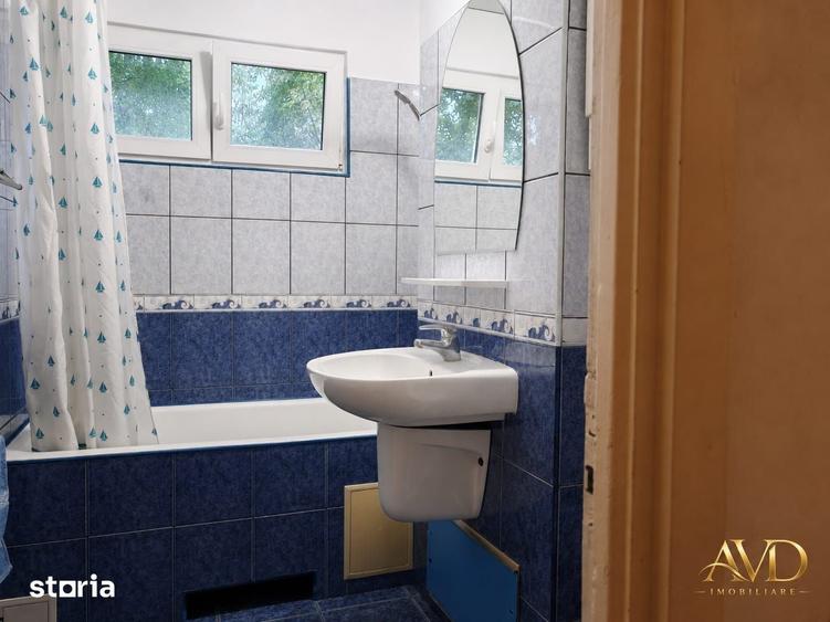 Apartament cu 3 camere semidecomandat în Astra