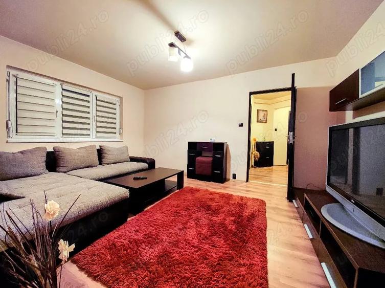 Apartament cu 3 camere decomandat în Lidia