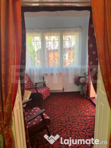 Casa de vanzare, cu 3 camere, 85 mp, zona semicentrala - 1