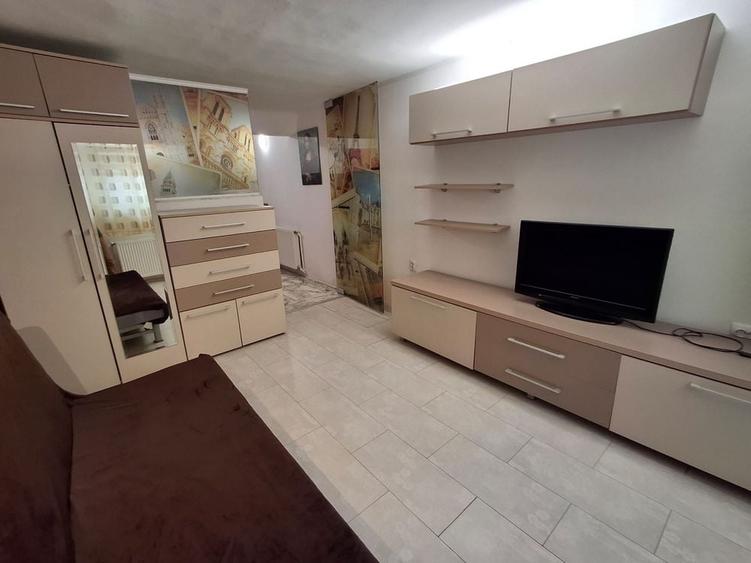 Garsonieră semidecomandată în Centrul Civic