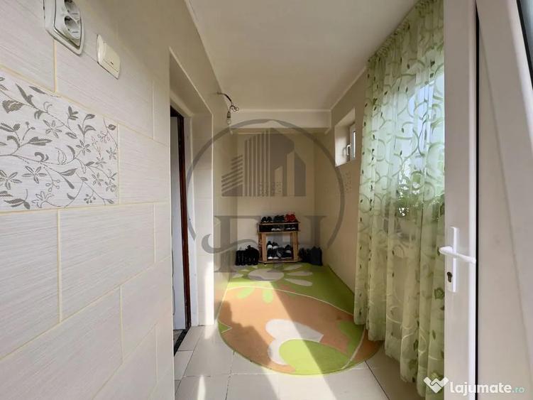 Casă cu 4 camere cu Canalizare în Corbu