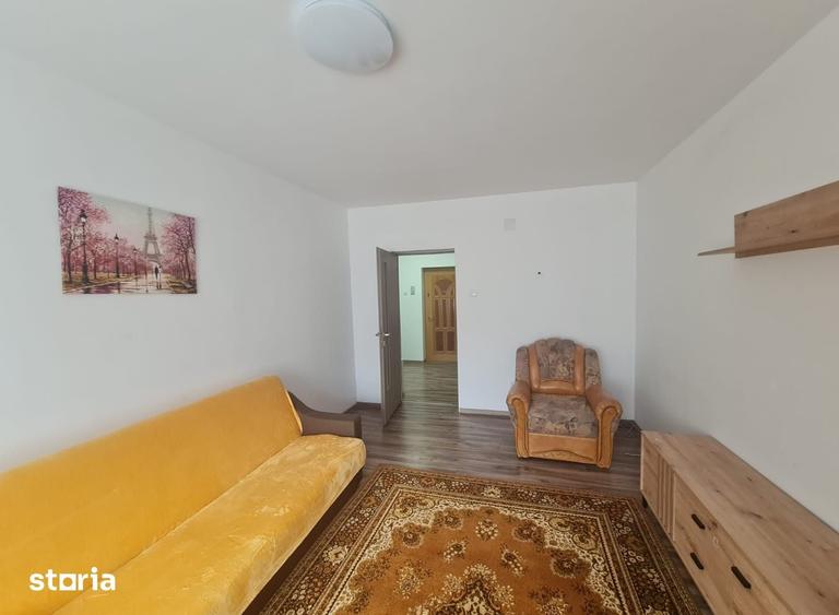 Apartament cu 2 camere decomandat în Valea Cetății