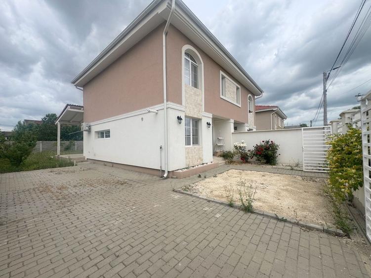 Duplex cu 4 camere cu Canalizare în Moșnița Nouă